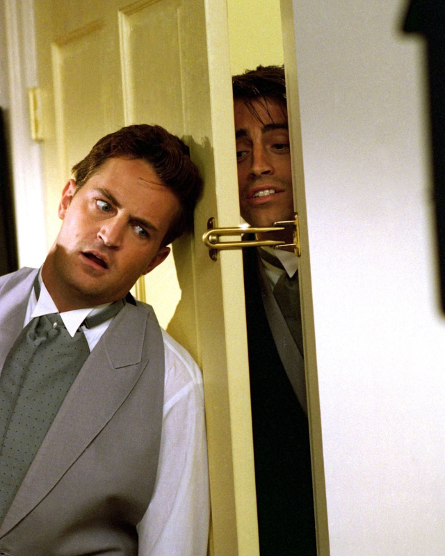 Friends yıldızı Matthew Perry'nin son anlarına dair ayrıntılar ortaya çıktı! Asistanı sadece 2 saat yalnız bırakmış