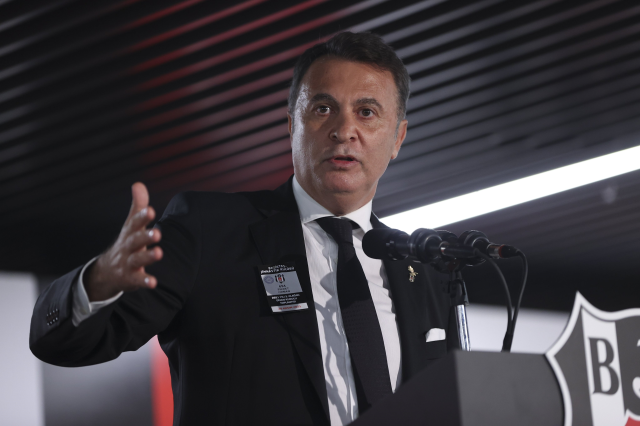 Seçim arifesindeki Beşiktaş'ta Fikret Orman eski defterleri açtı: Ahmet Nur Çebi bana kumpas kurdu