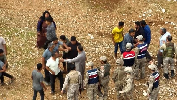 Kaçak trafoyu traktör ile götürüp tarlaya gömdüler