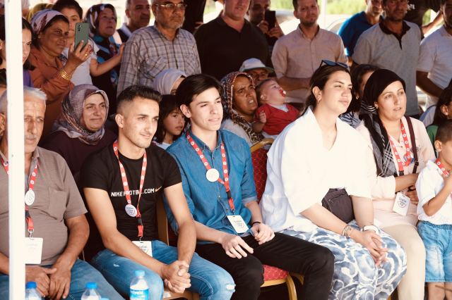 Gülben Ergen, Hatay'da açtığı okula depremde ölen Taha Duymaz'ın adını verdi