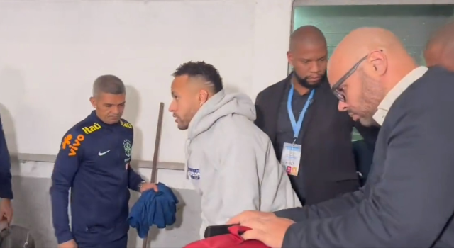 Sakatlanınca gözyaşlarına boğulan Neymar, maç sonu ayakta duramadı! Kariyeri bitebilir