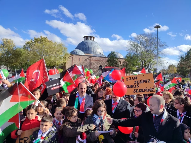 Konyalı çocuklar, Filistinli akranları için gökyüzüne balon uçurdu