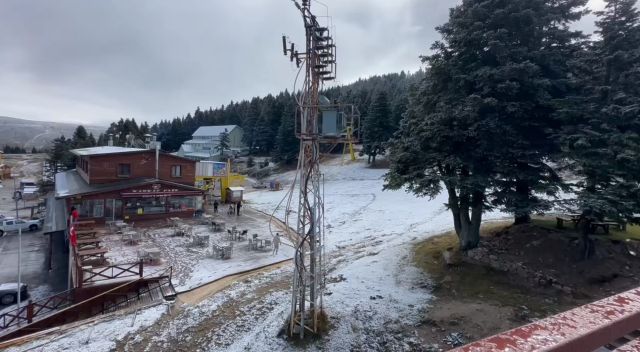 Uludağ'a mevsimin ilk karı yağdı