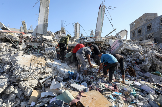 Şifa Hastanesi bombardıman altında! İsrail güçleri giriş-çıkışa izin vermiyor, dışarıda Hamas ile yoğun bir çatışma var