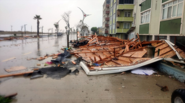 Eğitime kar engeli: Birçok il ve ilçede okullar tatil edildi