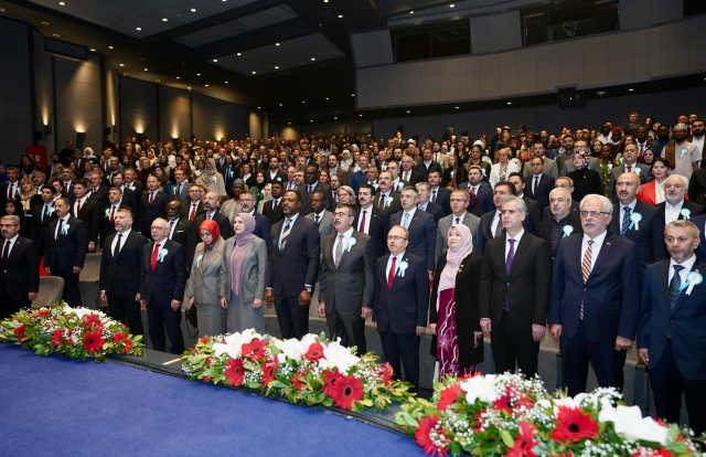 3. İstanbul Eğitim Zirvesi'ne katılan Milli Eğitim Bakanı Tekin, Malezya Eğitim Bakanı Fadhlina Binti Sidek ile görüştü