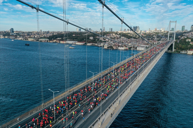 Son Dakika: 45. İstanbul Maratonu'nda Kenyalılar ipi göğüsledi! İşte kazandıkları para ödülü