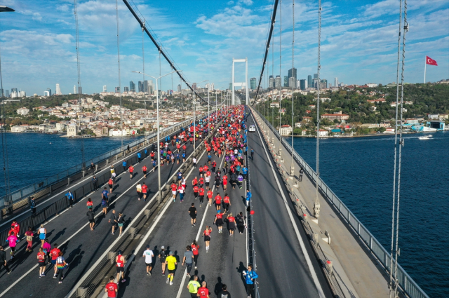 Son Dakika: 45. İstanbul Maratonu'nda Kenyalılar ipi göğüsledi! İşte kazandıkları para ödülü