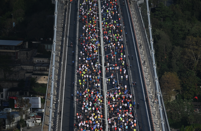 Son Dakika: 45. İstanbul Maratonu'nda Kenyalılar ipi göğüsledi! İşte kazandıkları para ödülü