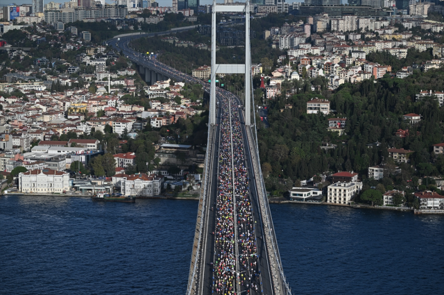 Son Dakika: 45. İstanbul Maratonu'nda Kenyalılar ipi göğüsledi! İşte kazandıkları para ödülü