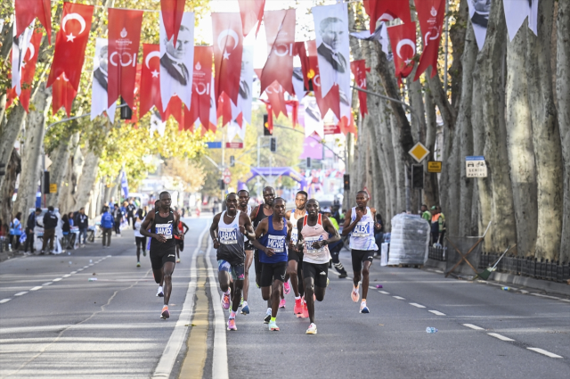 Son Dakika: 45. İstanbul Maratonu'nda Kenyalılar ipi göğüsledi! İşte kazandıkları para ödülü