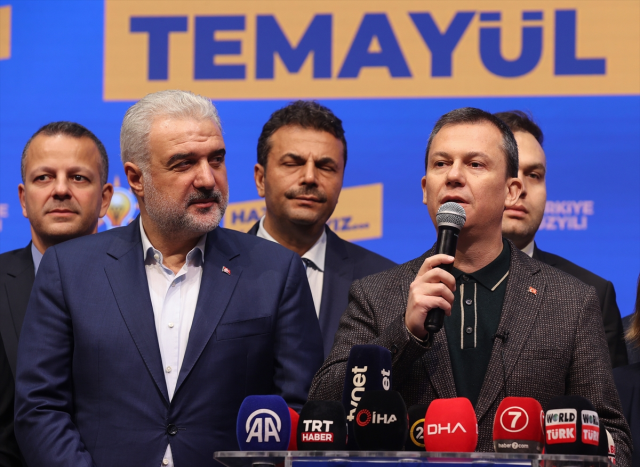 AK Parti seçimlerin kıran kırana geçeceği İstanbul için temayül yoklaması yaptı: İBB için 6 aday adayı müracaat etti