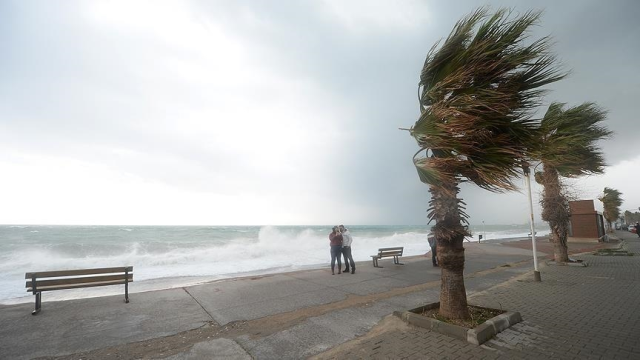 Meteoroloji'den 67 il için sarı ve turuncu kodlu uyarı yapıldı