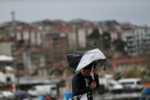 Meteoroloji'den 67 il için sarı ve turuncu kodlu uyarı yapıldı