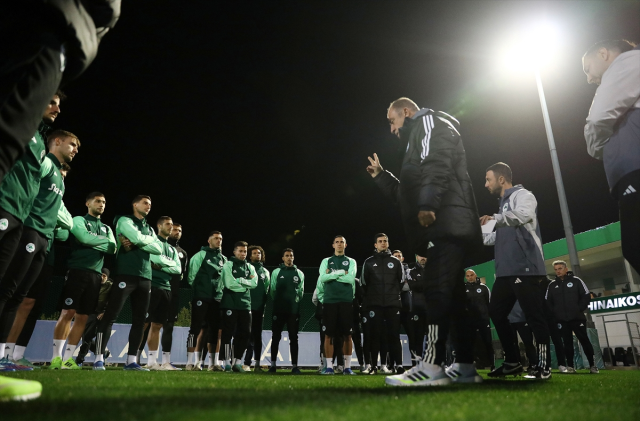 Herkes aynı noktaya dikkat çekti! Fatih Terim, Panathinaikos'ta ilk antrenmanına çıktı