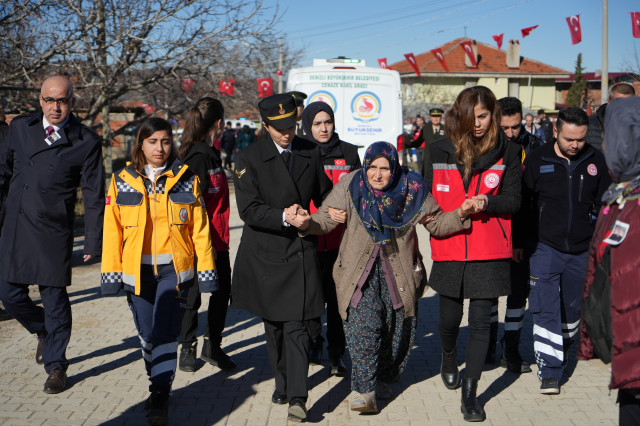 Yüreğimize kor olup düştüler! Şehitlerimiz için 6 ilde 6 veda