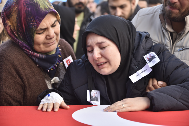 Yüreğimize kor olup düştüler! Şehitlerimiz için 6 ilde 6 veda