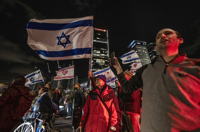 İsrailliler erken seçime gidilmesi için sokaklara döküldü: Netanyahu'yu verip esirleri geri alalım