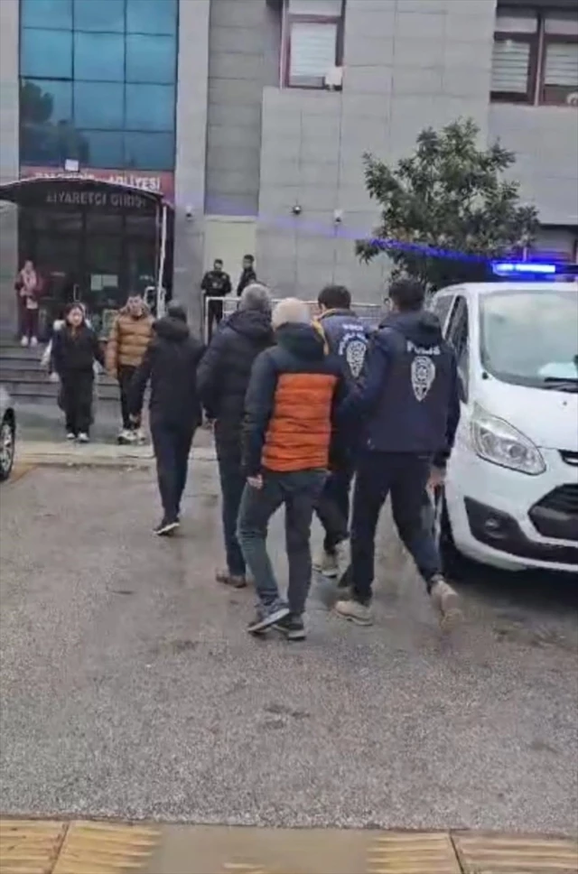 Balıkesir'de sosyal medya operasyonu: 4 gözaltı