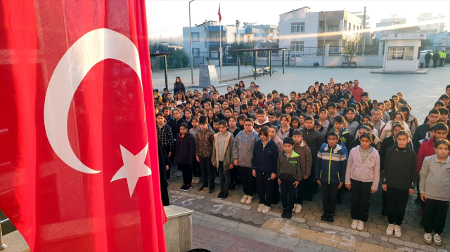 81 ilden görüntü yağdı! Türkiye'de tüm okullarda şehitlerimiz için 1 dakikalık saygı duruşu