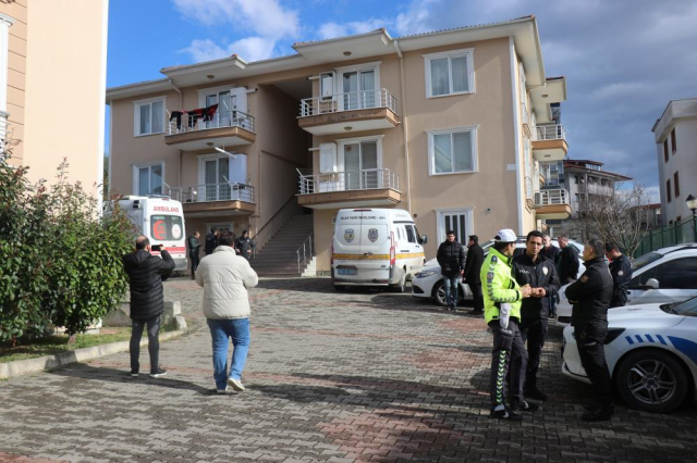 Cinnet getiren polis, karısını ve kızını silahla öldürüp intihar etti