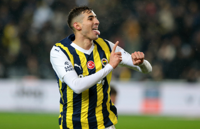 Kadıköy'de Dzeko'nun gecesi! Fenerbahçe Konyaspor'u 7-1 yendi