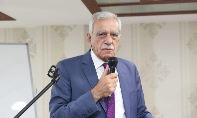 Ahmet Türk, DEM Parti'nin Mardin Büyükşehir Belediye Başkan adayı oldu