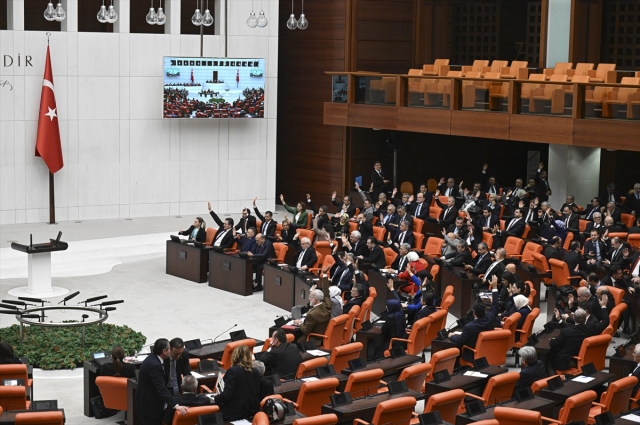 TBMM, İsveç'in NATO'ya katılımına onay verdi