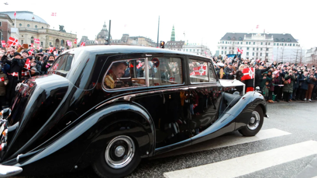 Danimarka Kraliçesi II. Margrethe, tahtı en büyük oğlu Prens Frederik'e devretti