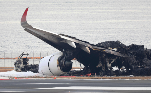 Japonya'daki uçak kazasında pilot hatası ya da koordinasyon eksikliği ihtimali üzerinde duruluyor