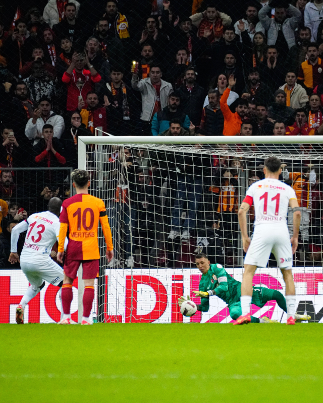 Aslan'dan kritik galibiyet! Galatasaray Kayserispor'u 2-1 yendi