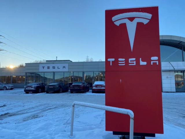 Tesla, Çin'de sattığı 1,6 milyon elektrikli aracını geri çağırdı