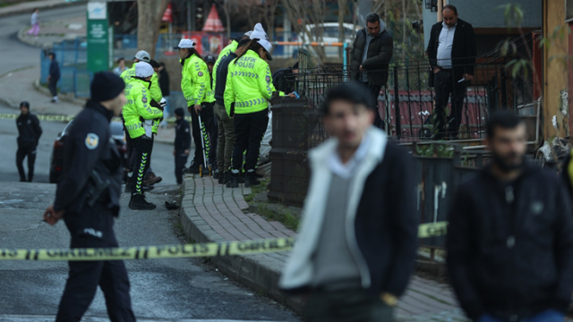 Sultangazi'de park halindeyken freni boşalan minibüs, 13 yaşındaki çocuğu hayattan kopardı