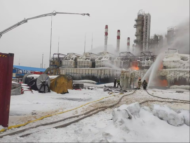 Rusya'nın en büyük bağımsız doğal gaz şirketi Novatek'in petrol tesisine İHA saldırısı düzenlendi, üretim durdu