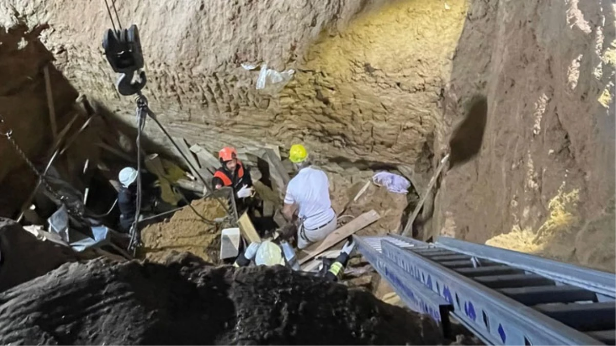 Fabrika inşaatında göçük! Tonlarca toprağın altında kalan 1 işçi can verdi, 1 işçi yaralandı