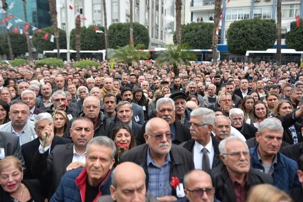 Başkan Zeydan Karalar öldürülen özel kalem müdürünün töreninde konuştu: Bunun arkasında başka bir şey var