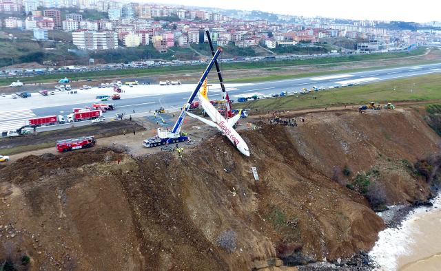 Trabzon Havalimanı'ndaki uçak kazasında pilotlar birbirini suçladı