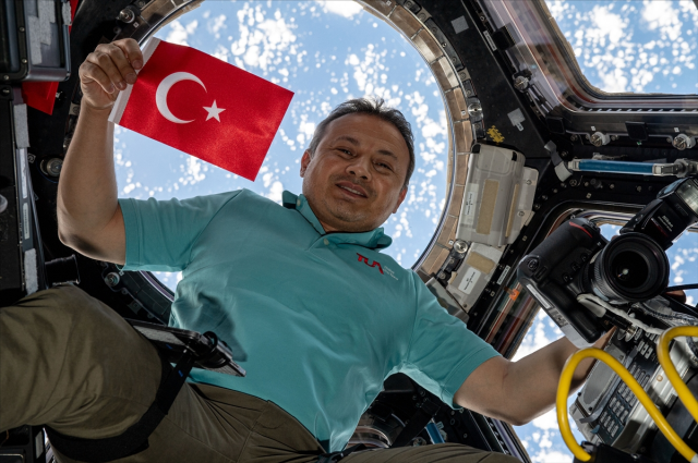 İlk Türk astronot Alper Gezeravcı ve Axiom-3 ekibinin Dünya'ya dönüş yolculuğu başladı