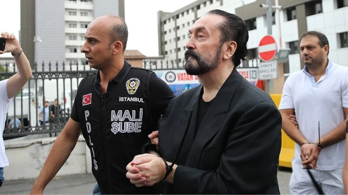 8 bin 658 yıl hapse mahkum edilen Adnan Oktar'ın yeni fotoğrafları servis edildi