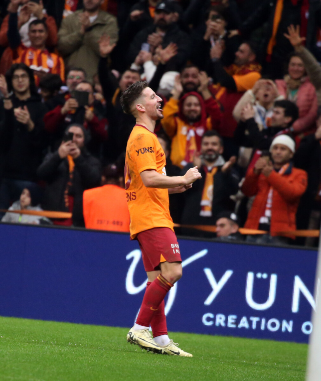 Aslan avantajı kaptı! Galatasaray, Sparta Prag'ı 3-2 yendi