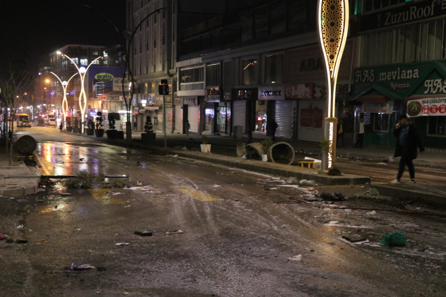 Mazbata krizi sonrası Van sokakları karıştı! Gösteri ve yürüyüşlere 15 gün yasak