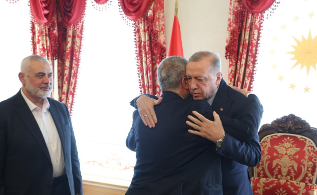 İsrailli bakandan hadsiz paylaşım! Hamas lideri Heniyye ile görüşen Cumhurbaşkanı Erdoğan'ı hedef aldı