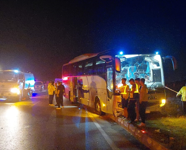 Aydın'da yolcu otobüsü otomobille çarpıştı: 4 ölü