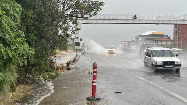 Meteoroloji'den 34 il için gök gürültülü sağanak uyarısı