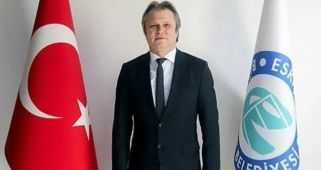 CHP'li Eskişehir Büyükşehir Belediyesi'nde kıyak atama! Eşini daire başkanı, kardeşini de müdür yaptı